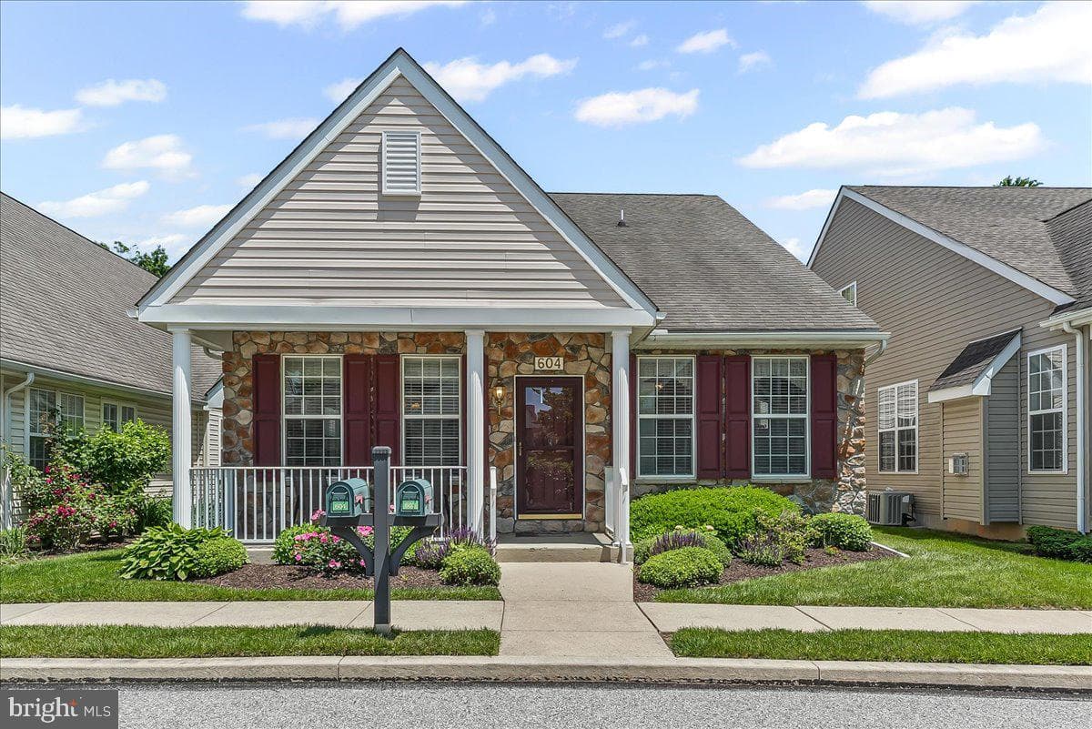 604 Rose Tree Lane photo 1