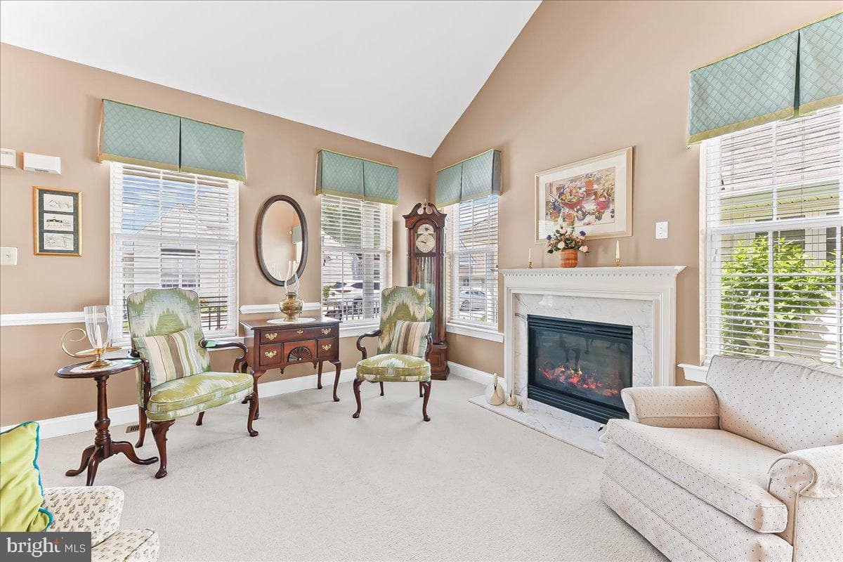 604 Rose Tree Lane photo 3