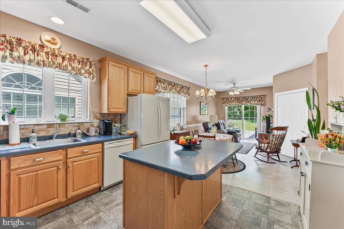 604 Rose Tree Lane photo 5