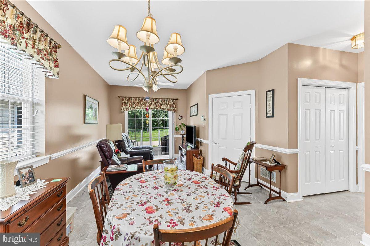 604 Rose Tree Lane photo 8