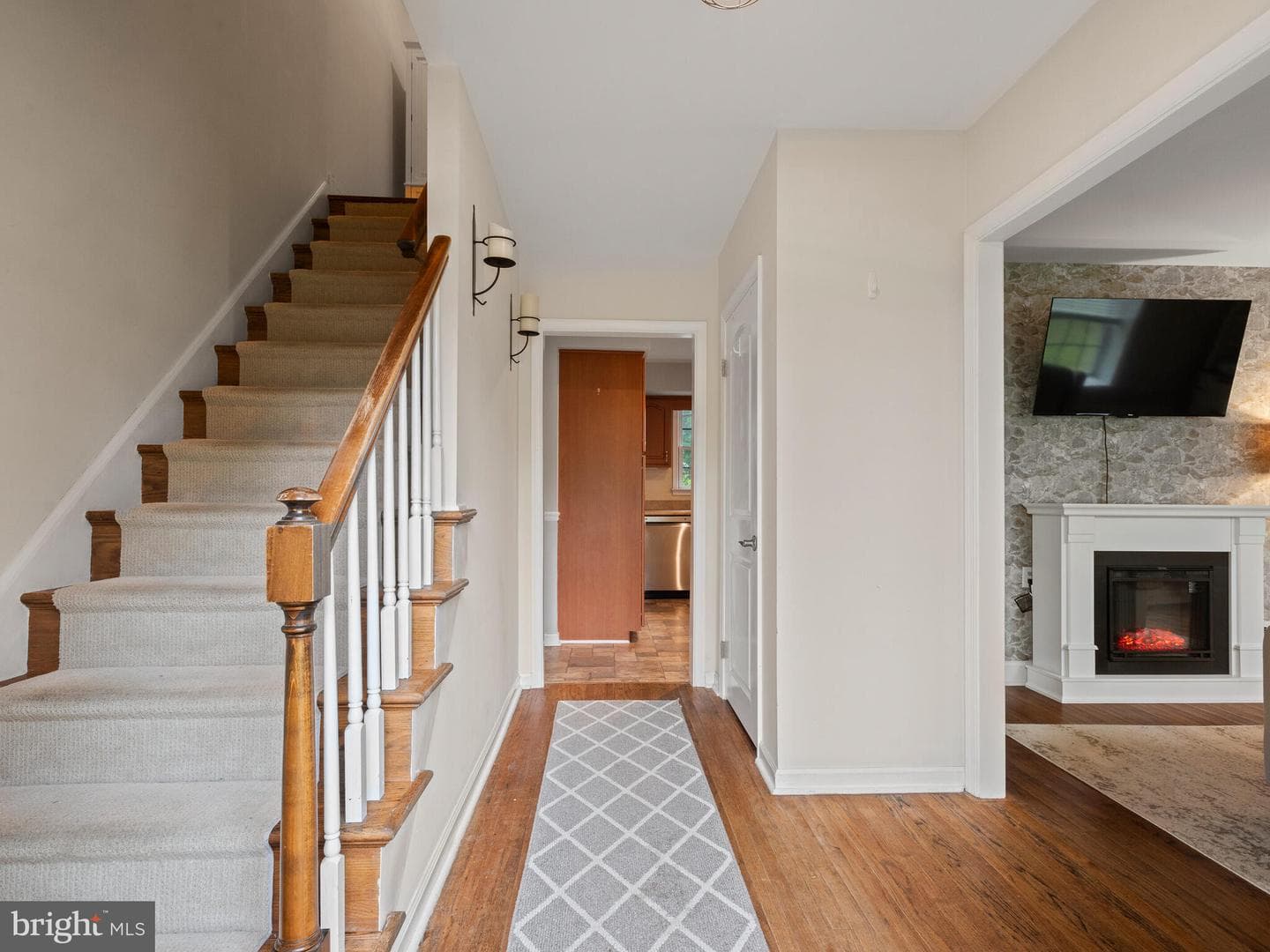 1401 Glenside Road photo 2