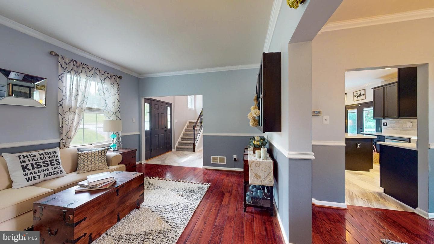 206 John Stevens Dr photo 10