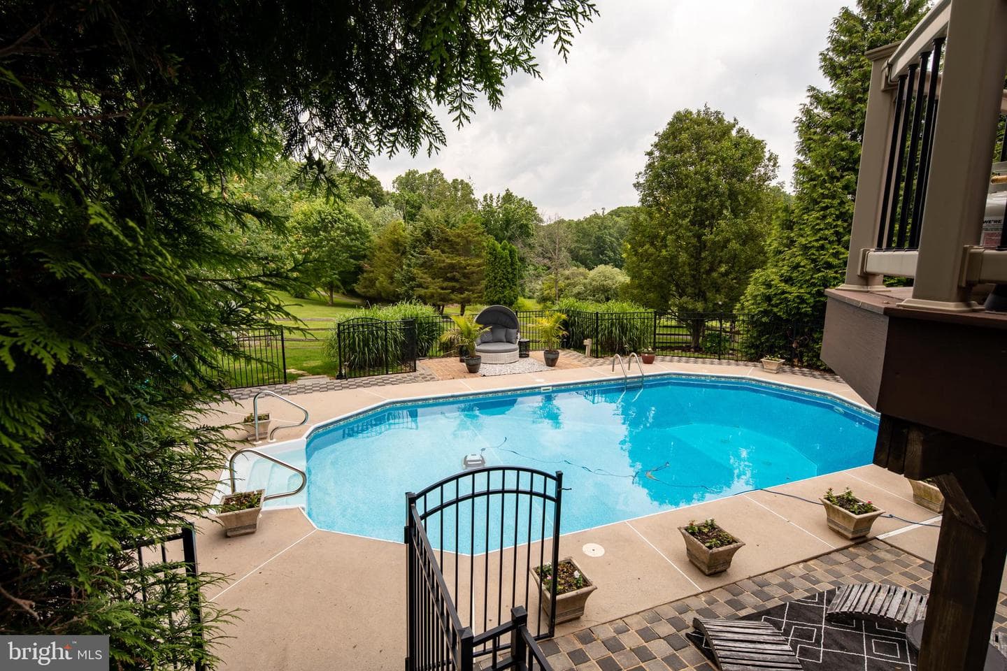206 John Stevens Dr photo 40