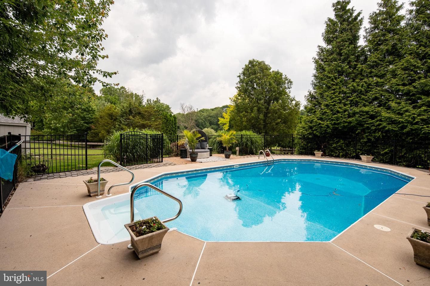206 John Stevens Dr photo 41