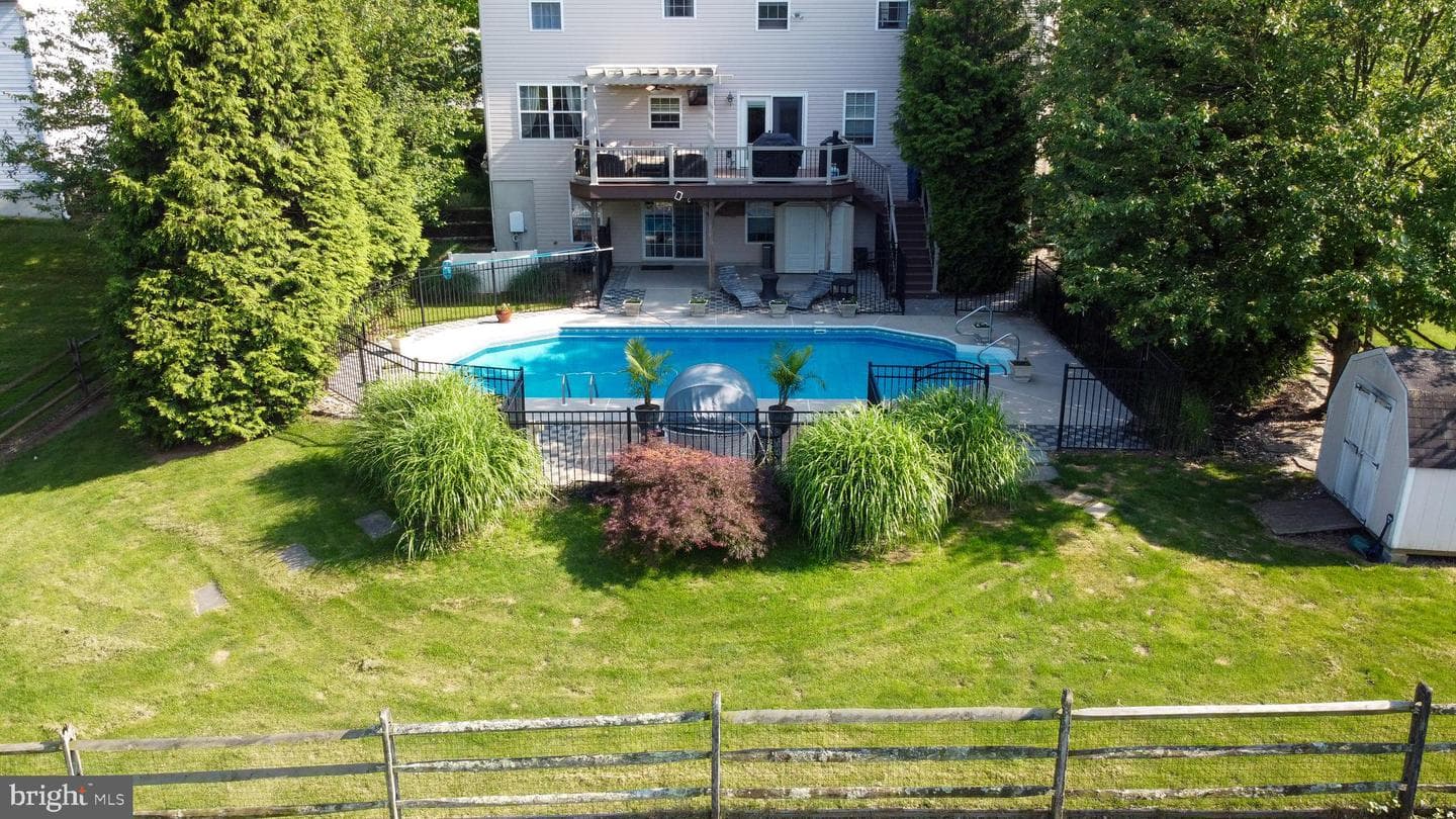 206 John Stevens Dr photo 44