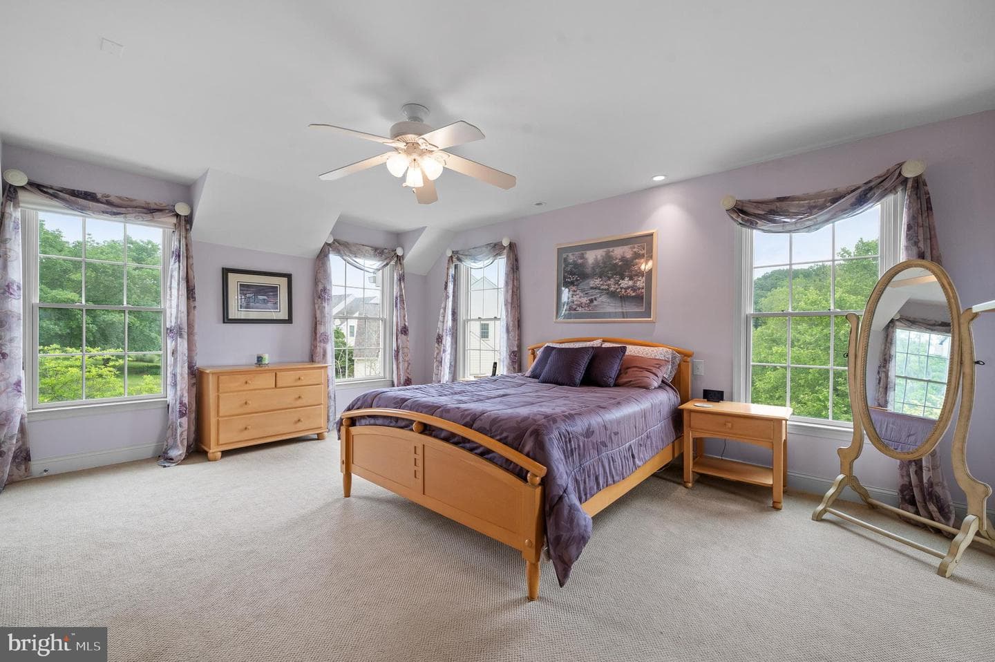 22 Gregory Lane photo 28