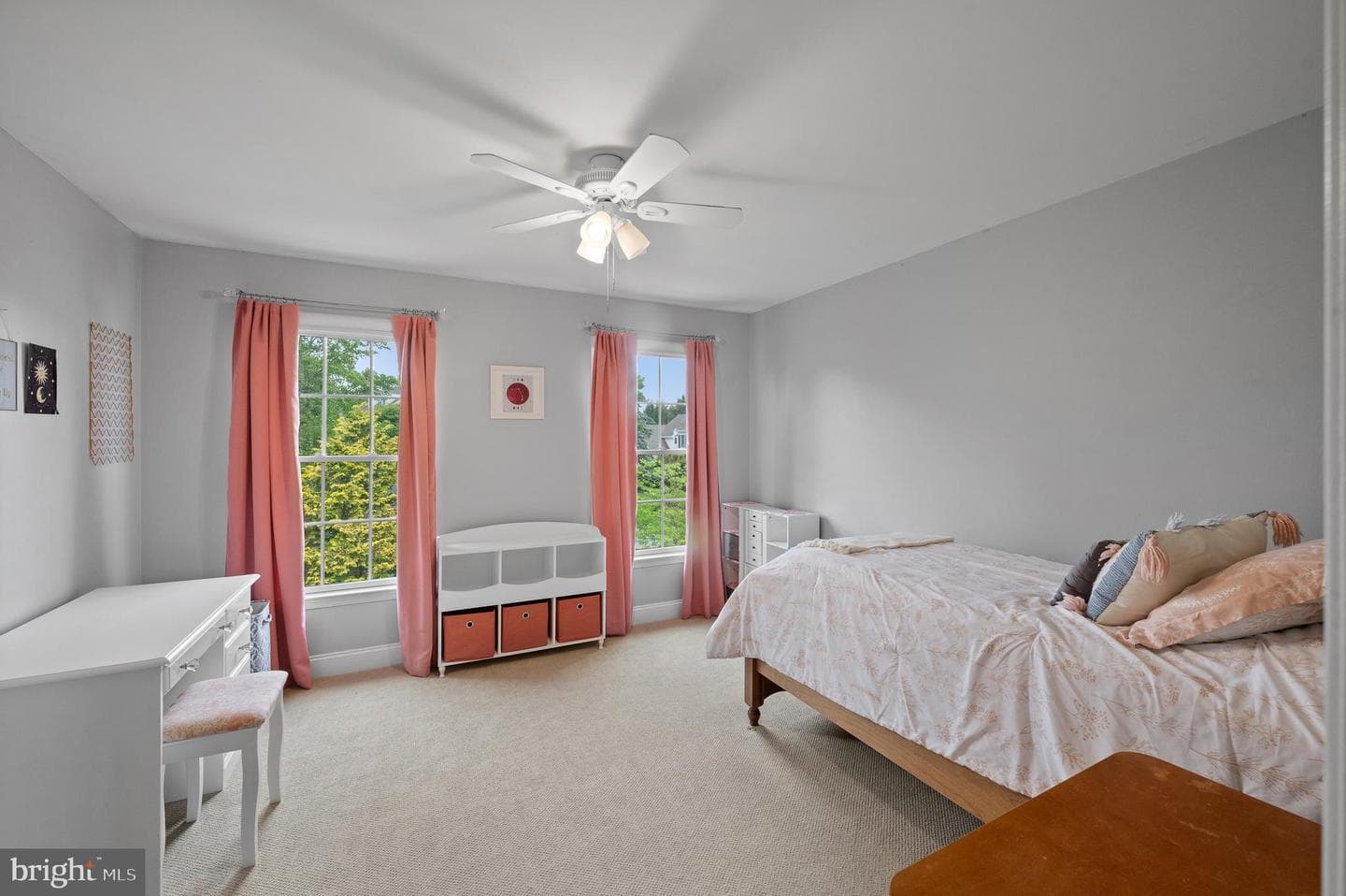 22 Gregory Lane photo 35
