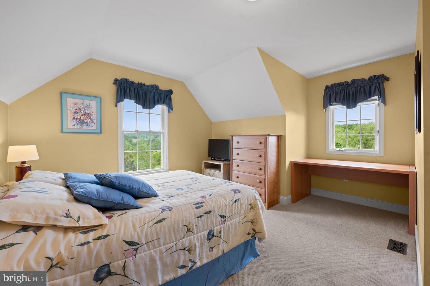 22 Gregory Lane photo 41
