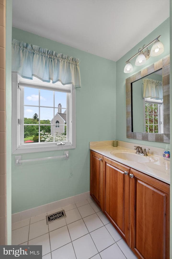 22 Gregory Lane photo 45
