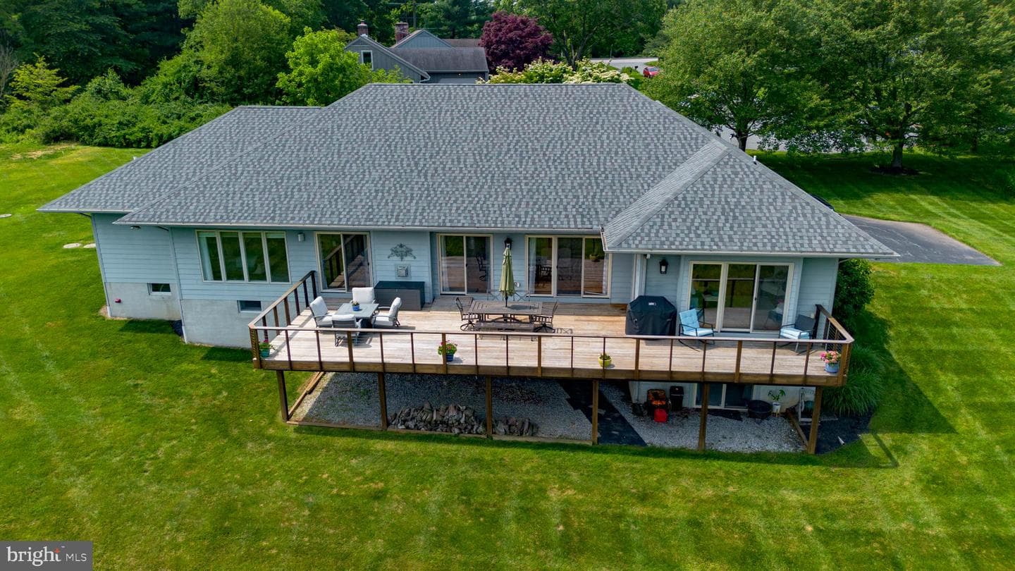 105 Mill Top Drive photo 6