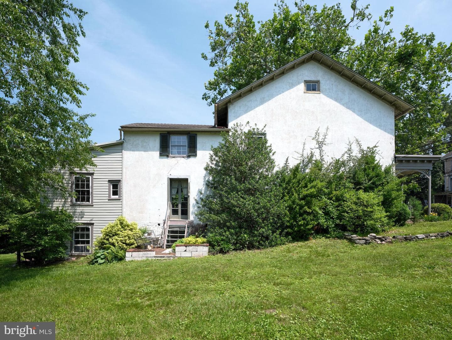 993 E Schuylkill Road photo 19