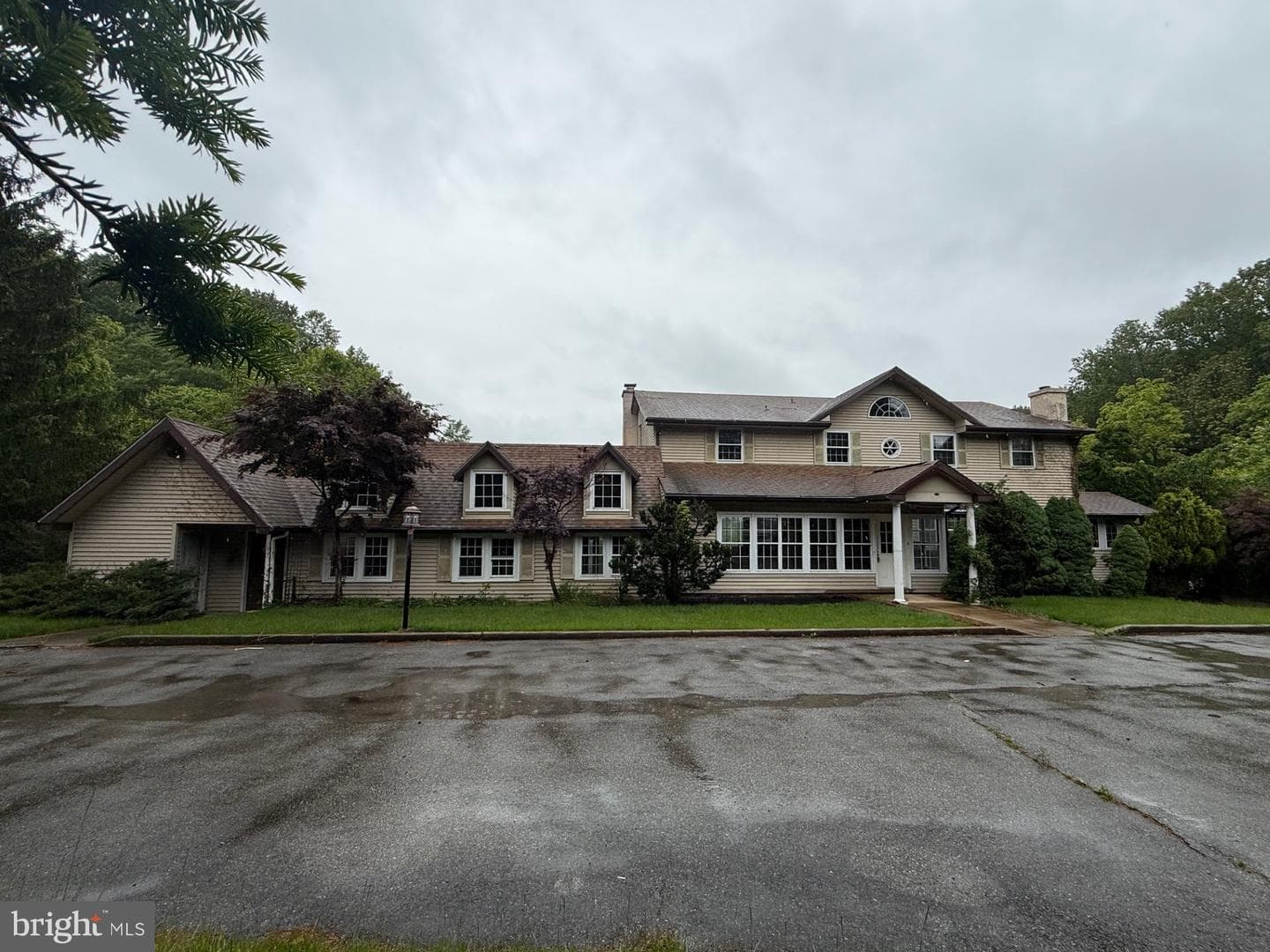 790 Hopewell Road photo 2