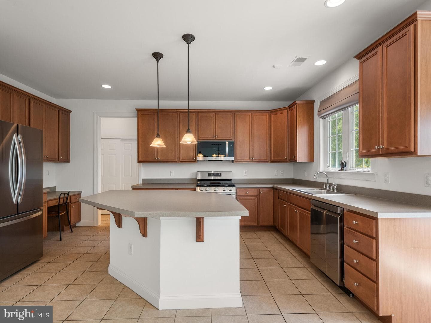 125 Candlewyck Drive photo 16