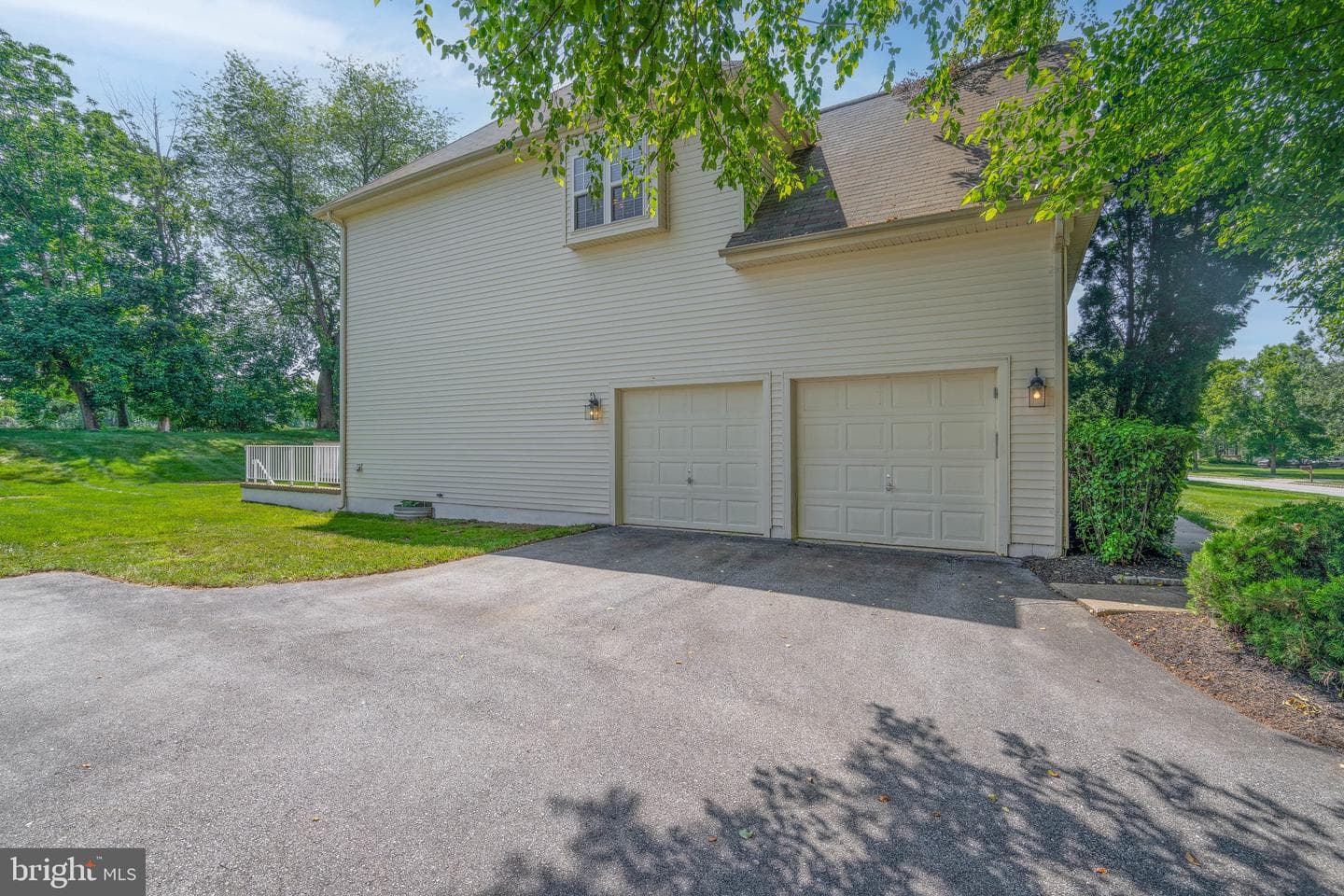 222 Honey Locust Drive photo 3