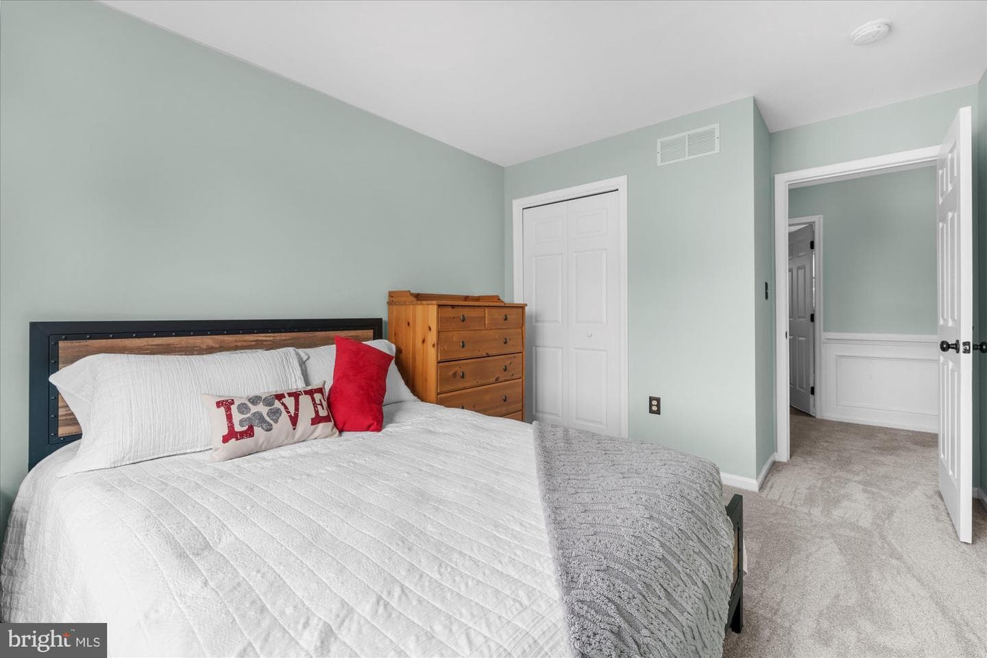 110 Percheron Drive photo 32