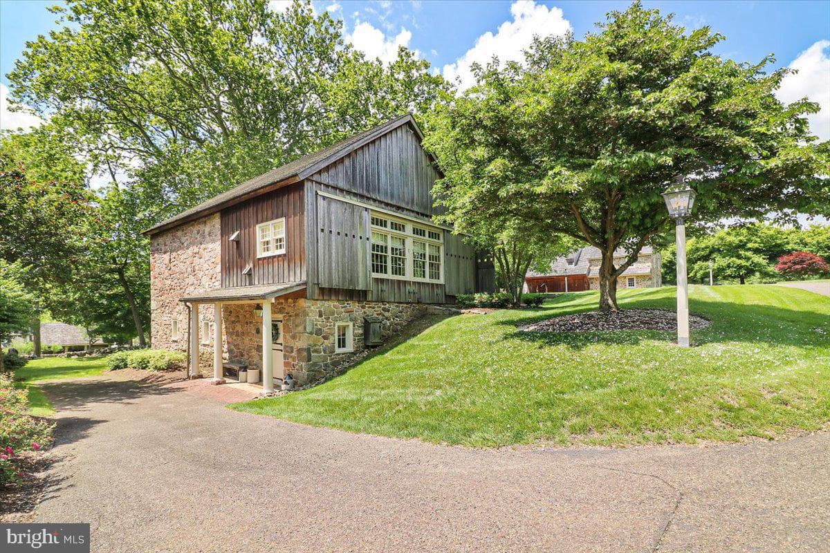 11 Brownstone Lane, Elverson