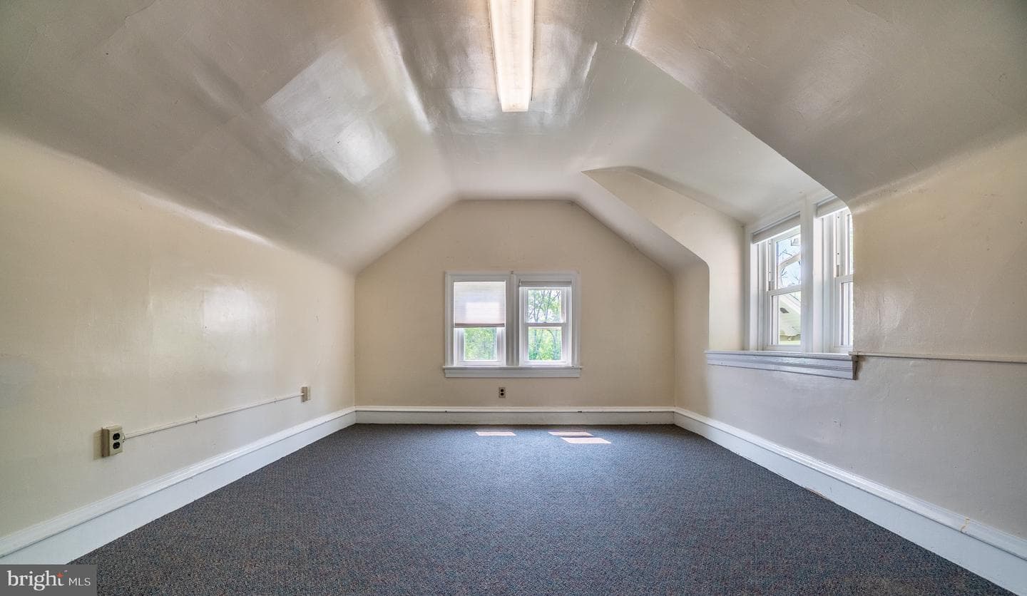 00 Devereux Road photo 19