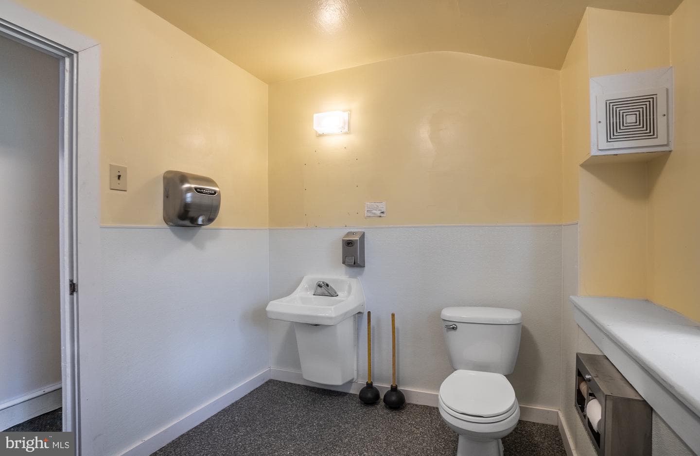 00 Devereux Road photo 25