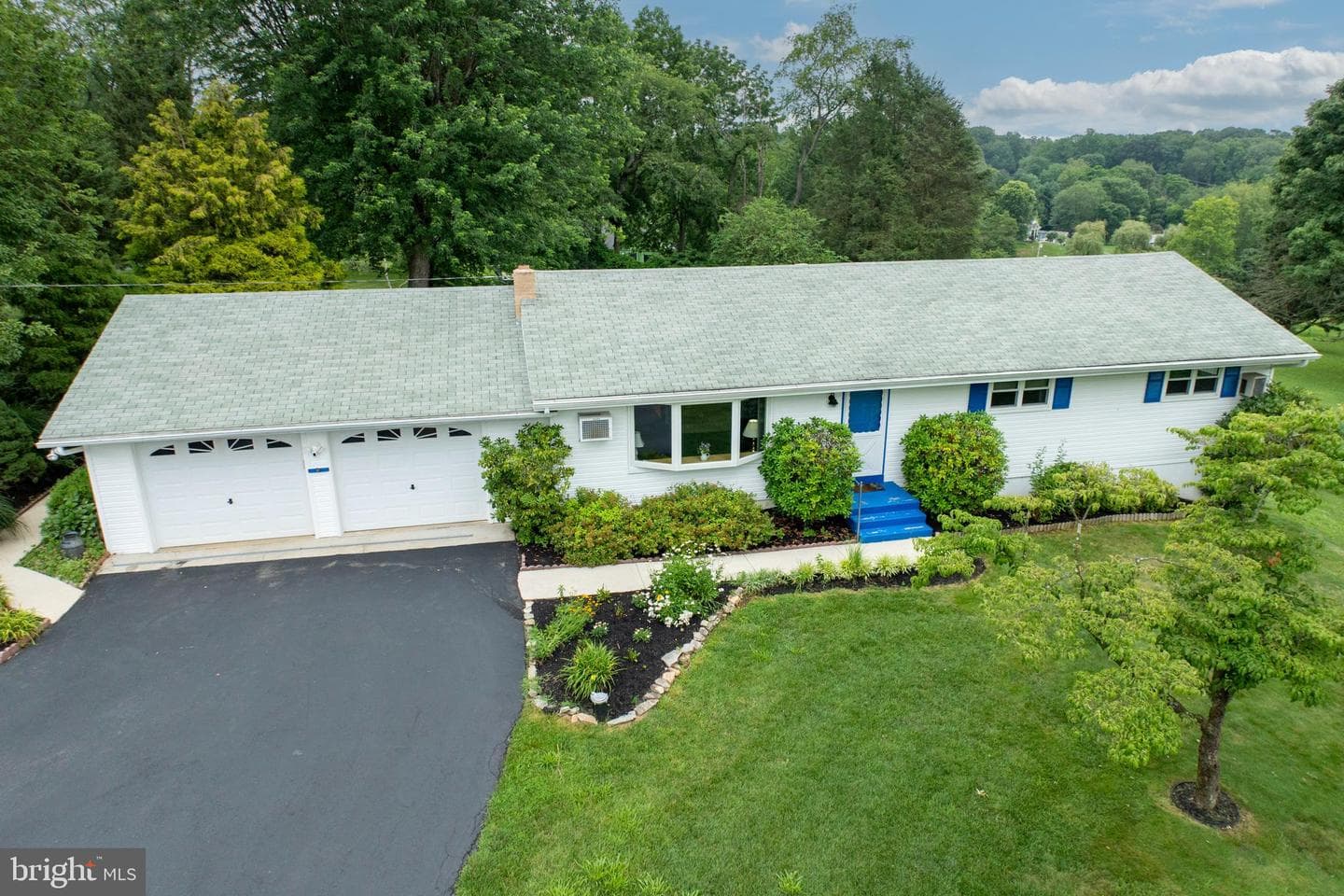 1526 Walton Drive photo 4