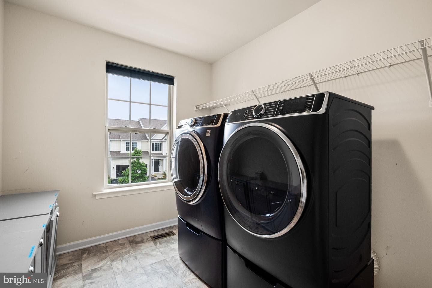 713 Houston Street photo 37
