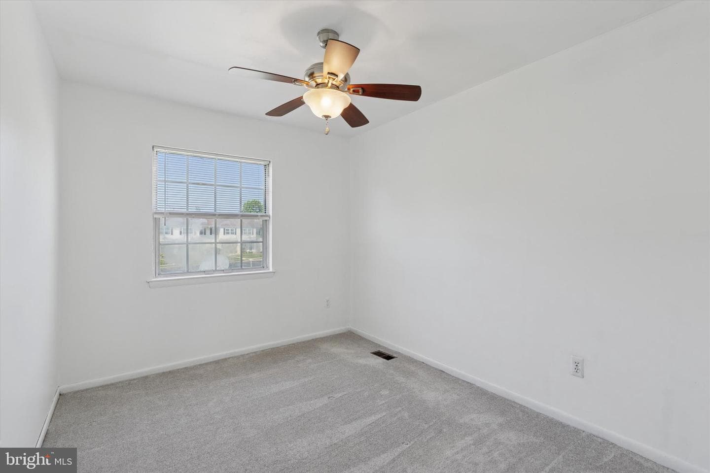 166 Chester Court photo 17