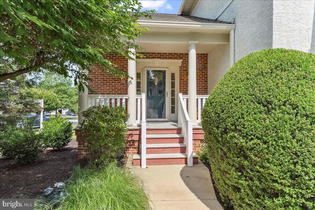 168 Windgate Drive photo 4