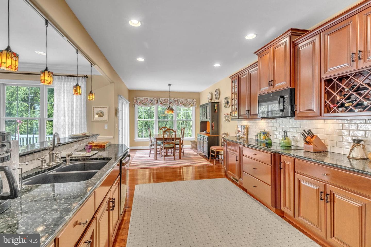 318 Hyde Park Road photo 10