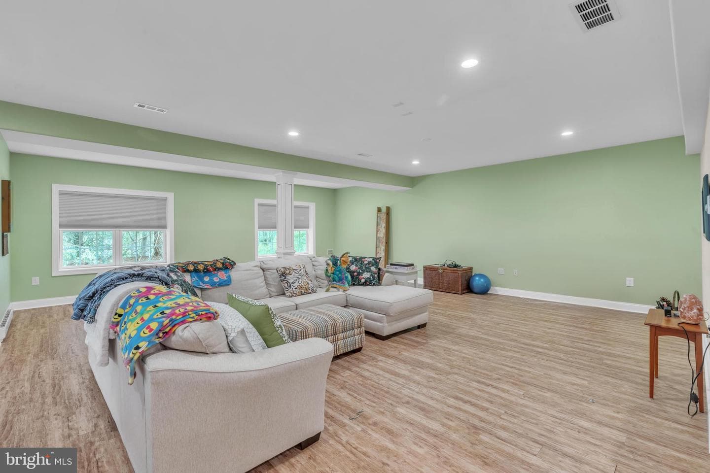 318 Hyde Park Road photo 24
