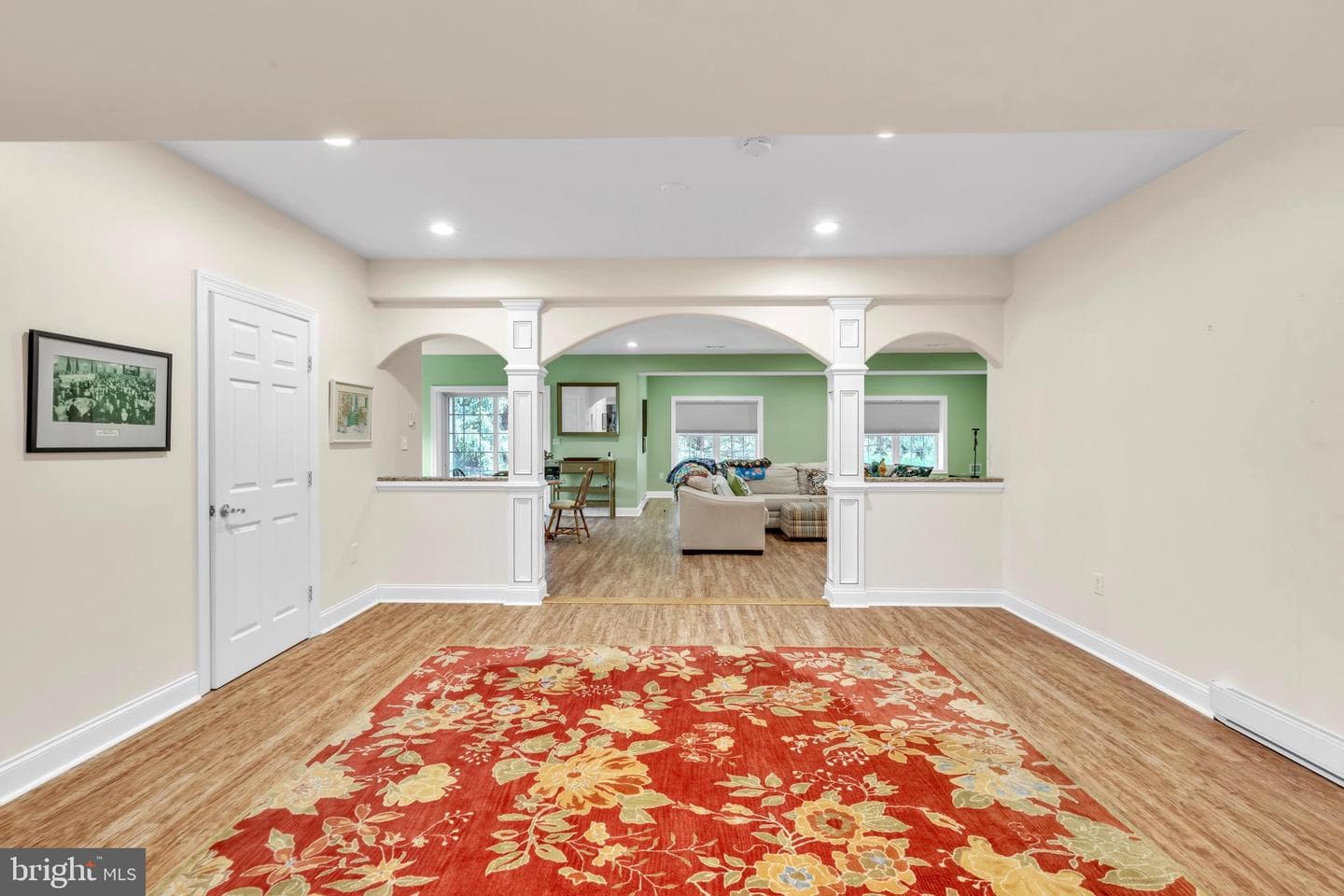 318 Hyde Park Road photo 27