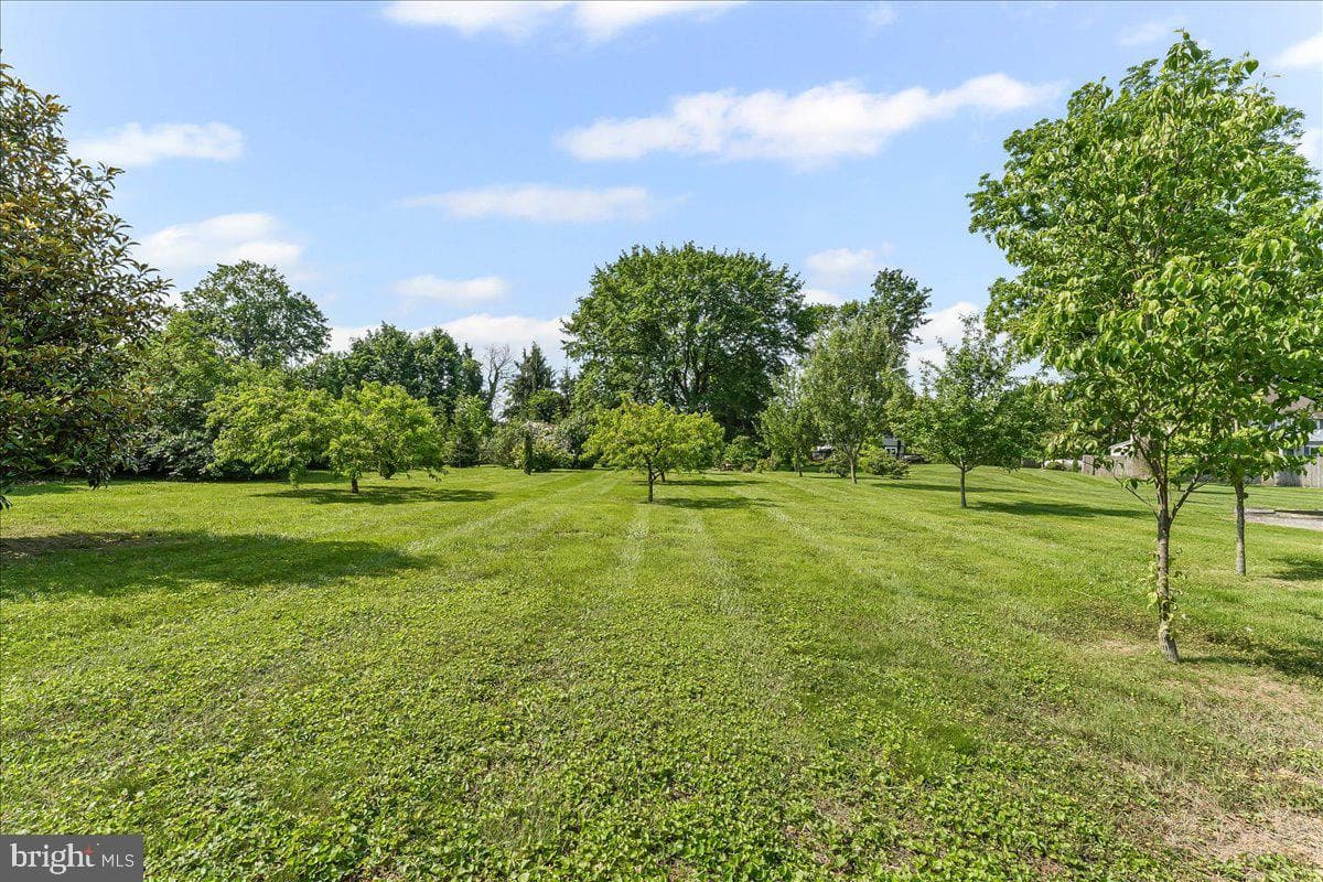2700 Strasburg Road photo 16