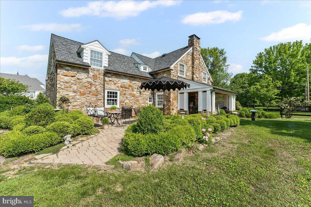2700 Strasburg Road photo 6