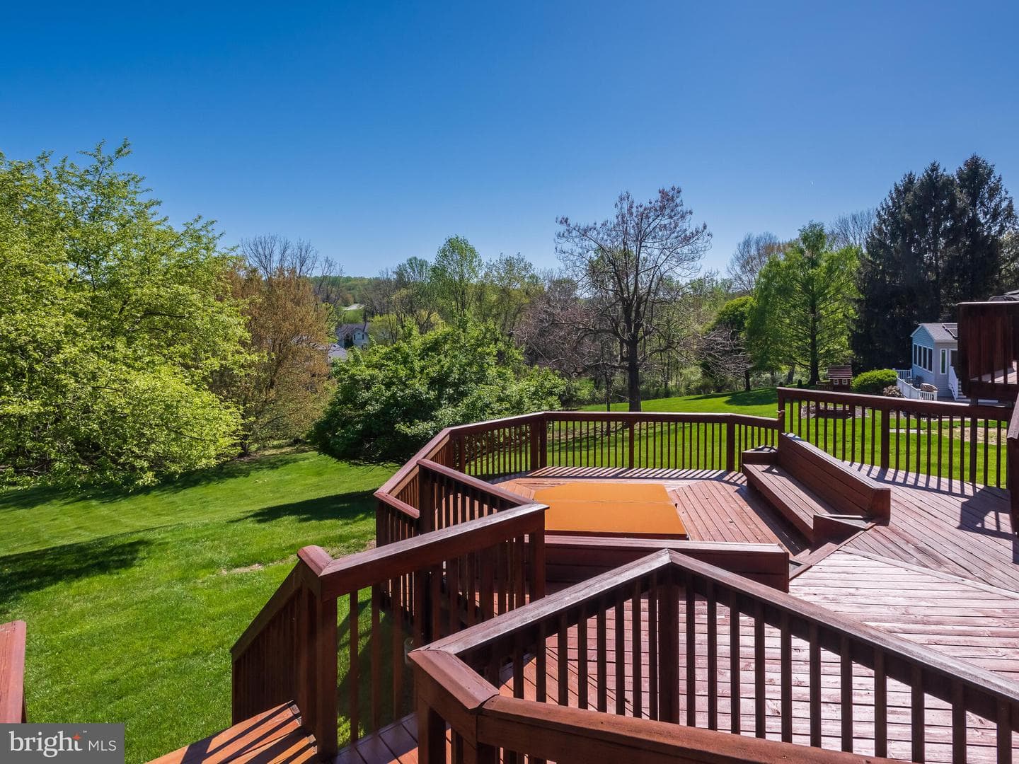 102 Noble Drive photo 16