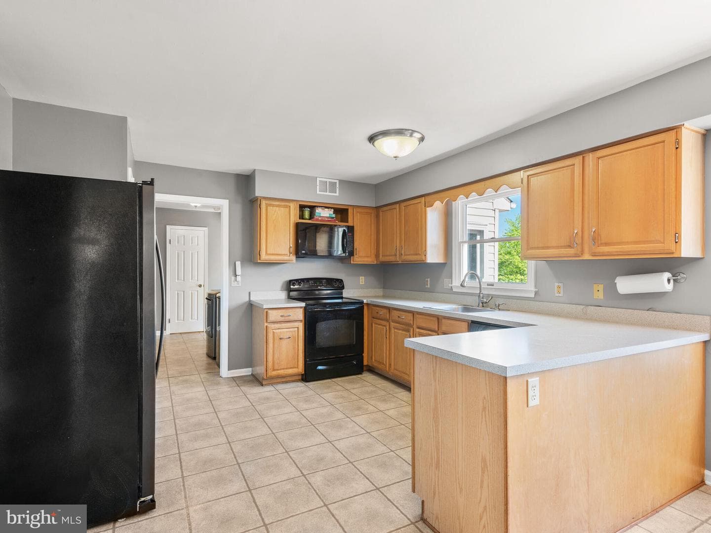 102 Noble Drive photo 23