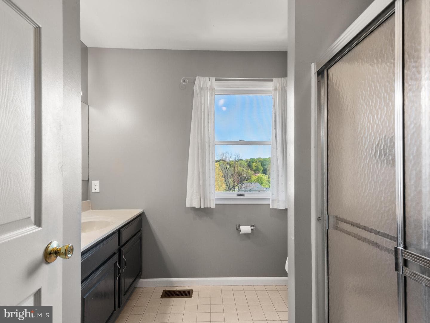 102 Noble Drive photo 35
