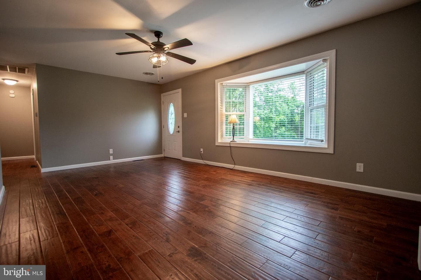 1298 E Kings Highway photo 25