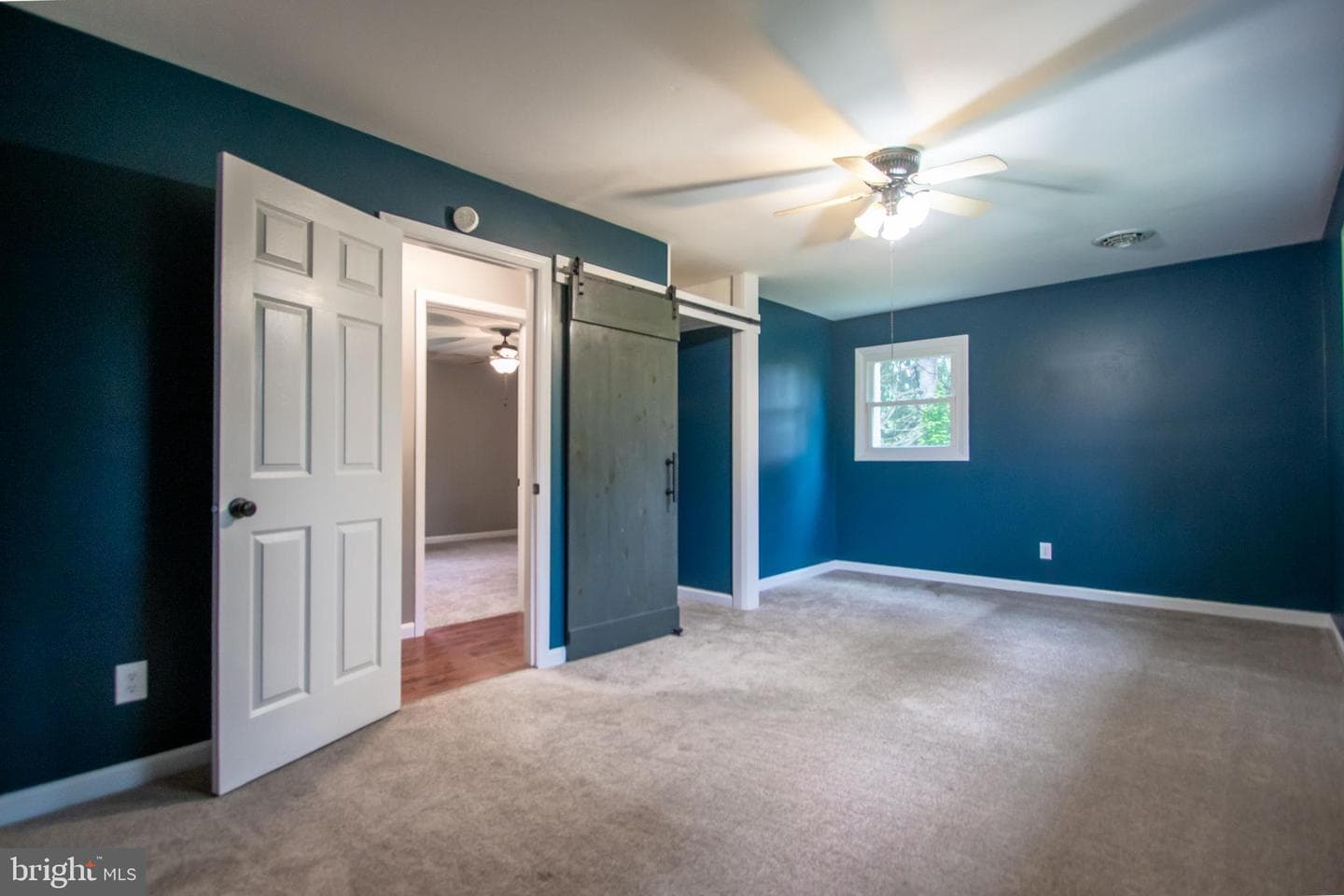 1298 E Kings Highway photo 30