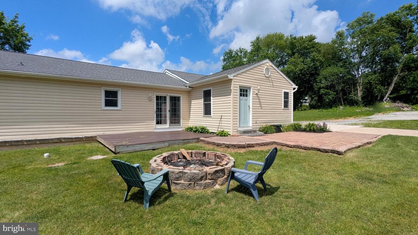 1298 E Kings Highway photo 45