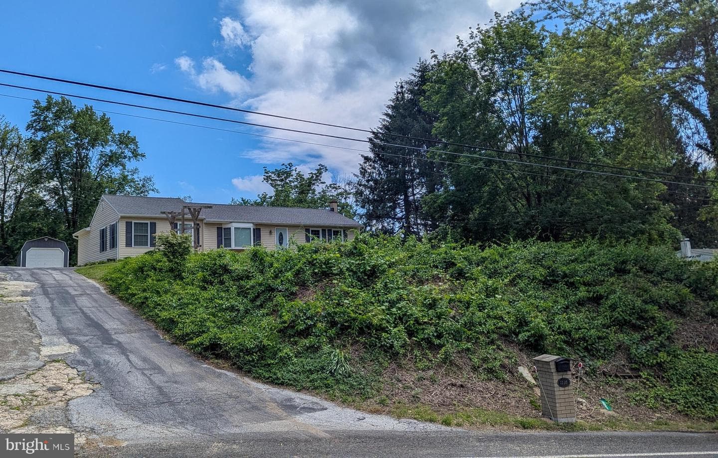 1298 E Kings Highway photo 5