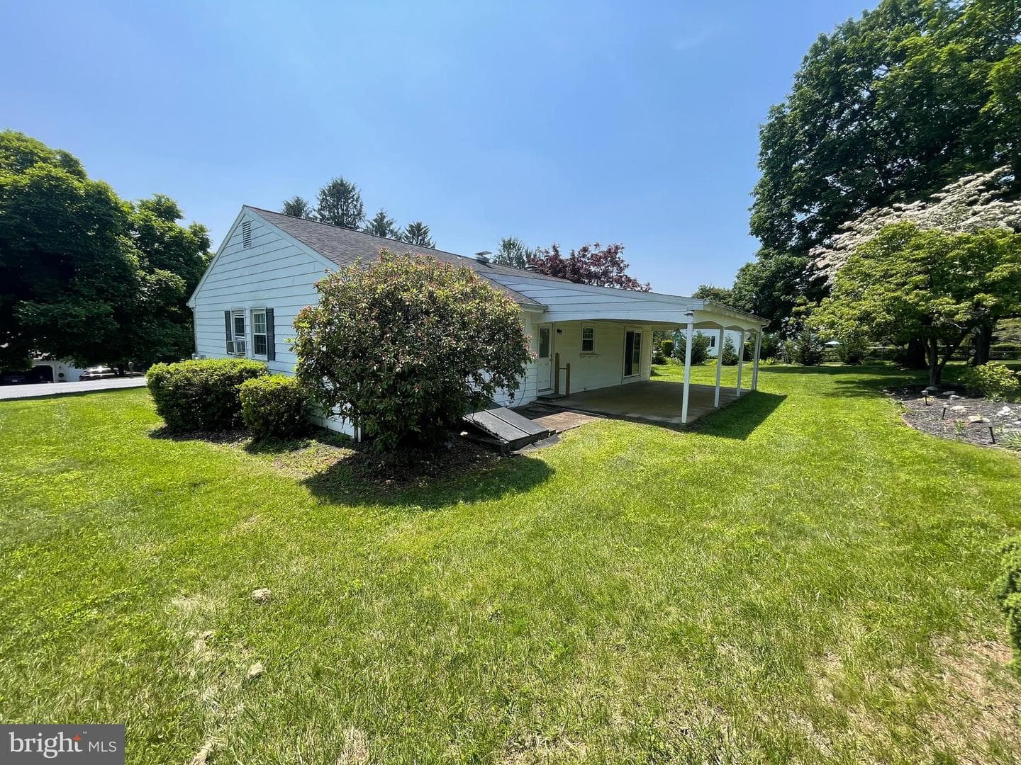 120 Locust Knoll Road photo 16