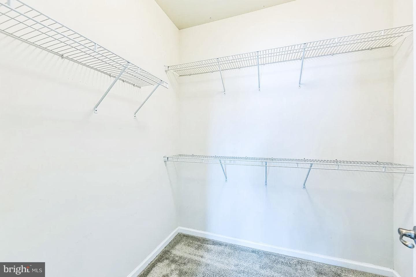 514 Sapphire Drive photo 18