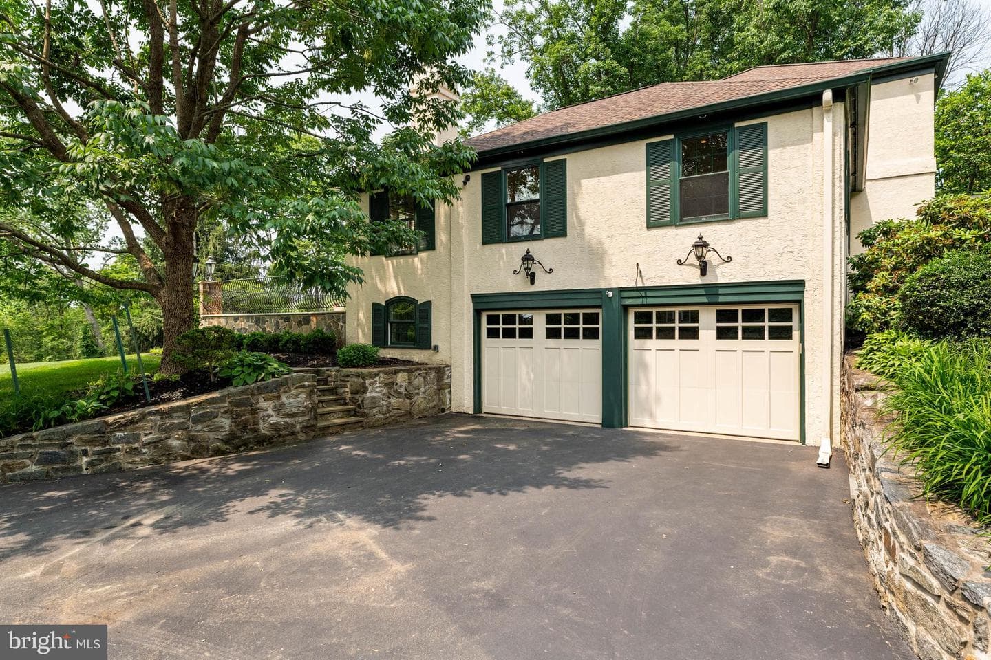 240 Church Road photo 60