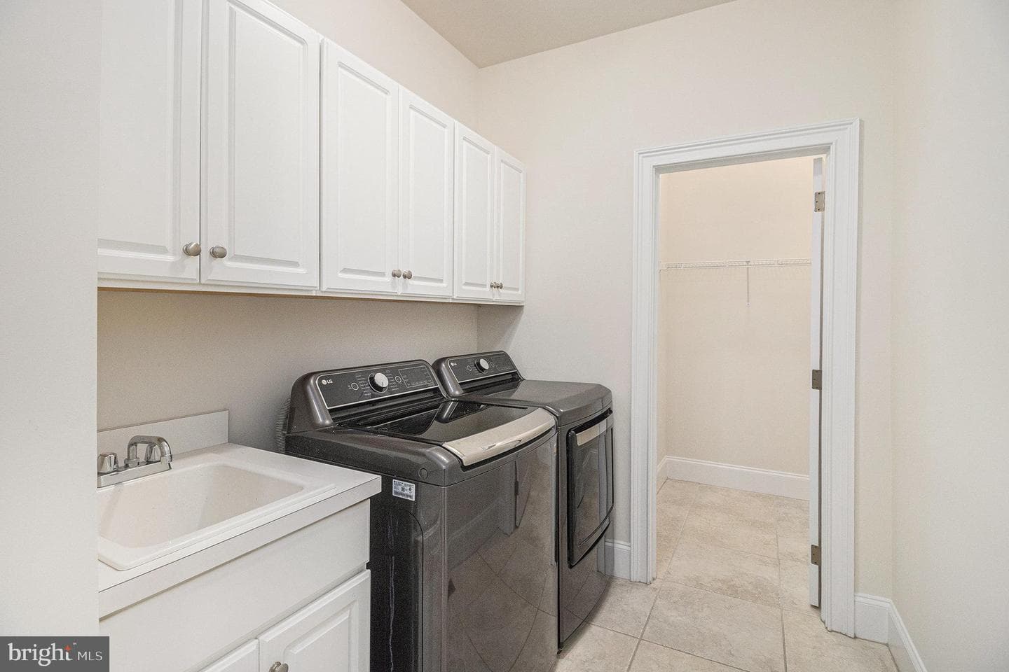 412 Thistle Drive photo 20