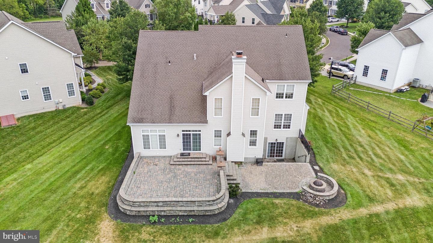 412 Thistle Drive photo 4