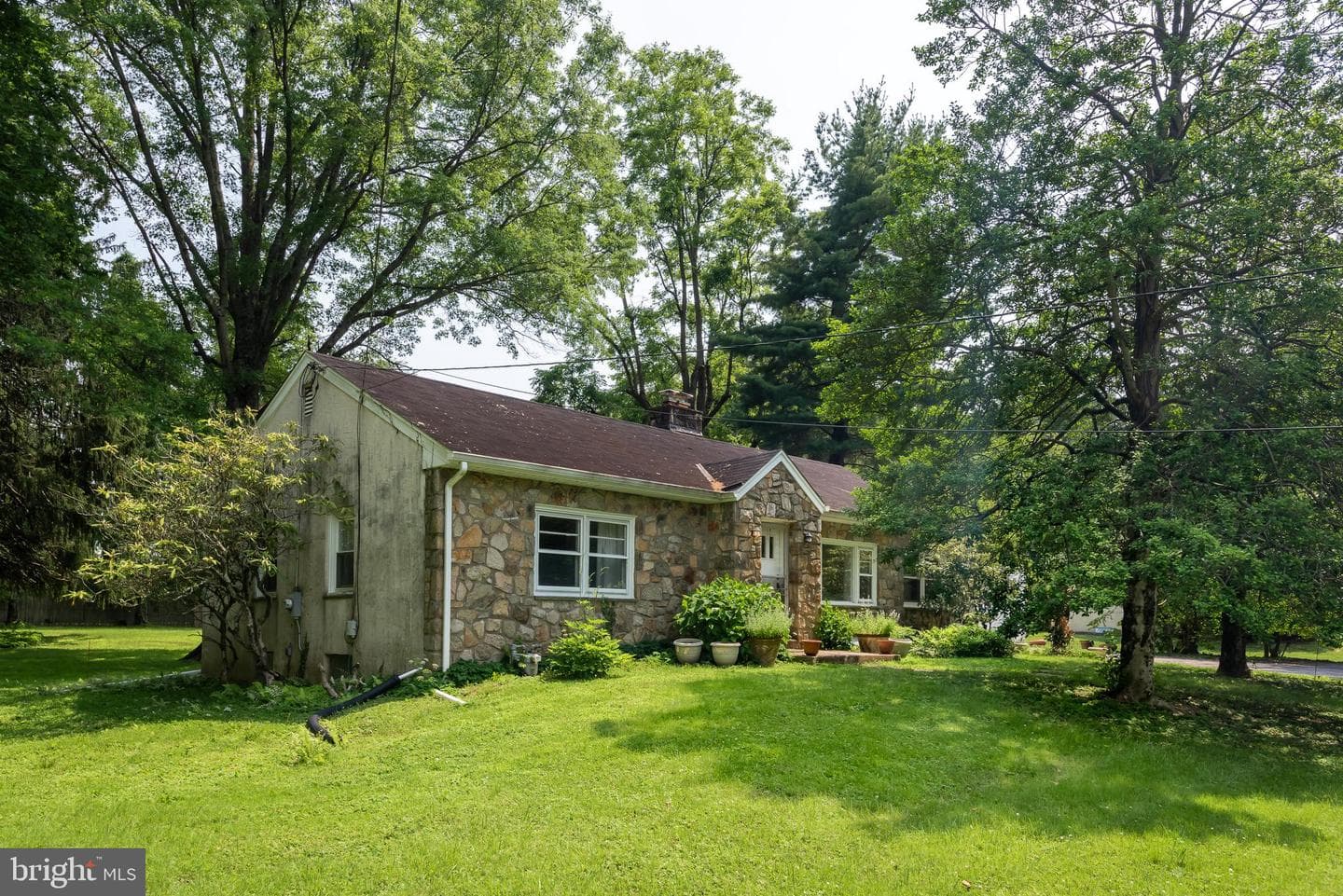 214 Sugartown Road photo 2