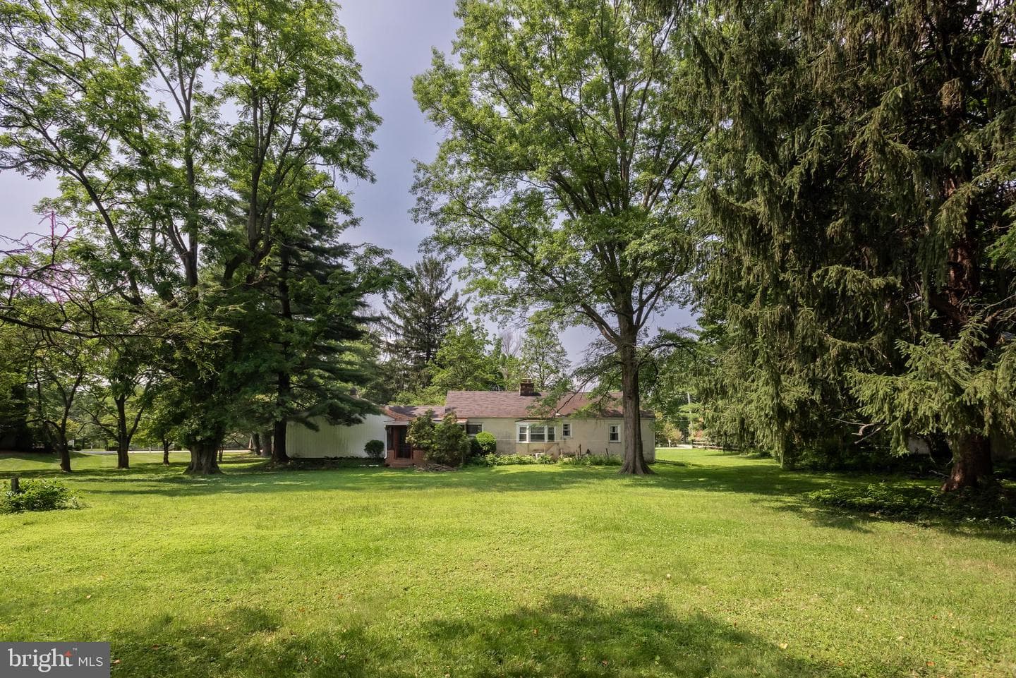 214 Sugartown Road photo 27