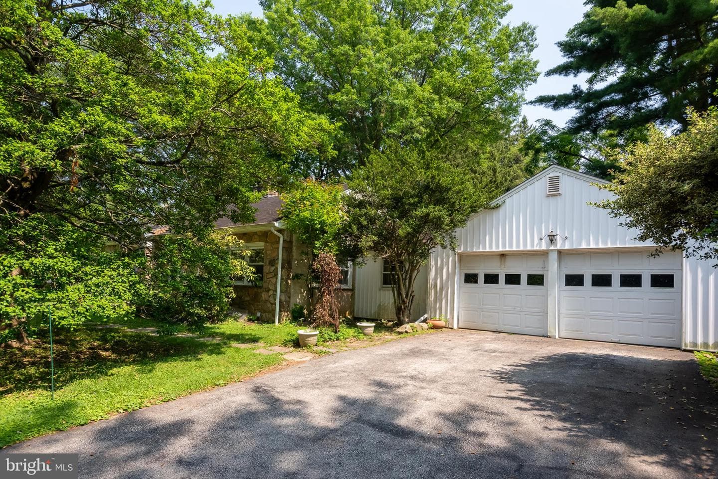 214 Sugartown Road photo 29