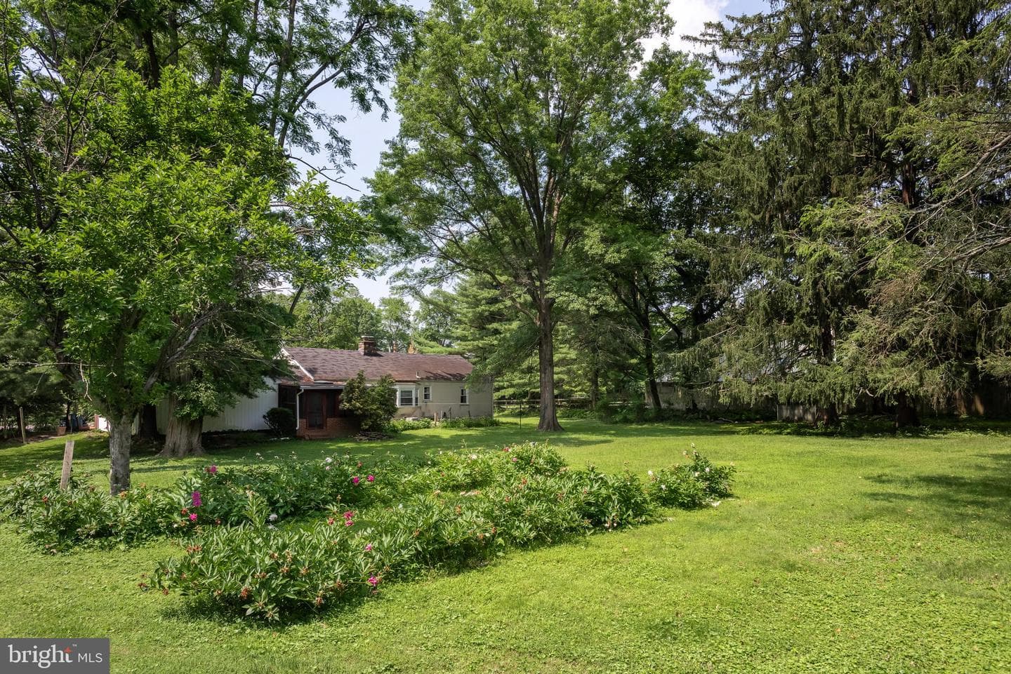 214 Sugartown Road photo 31