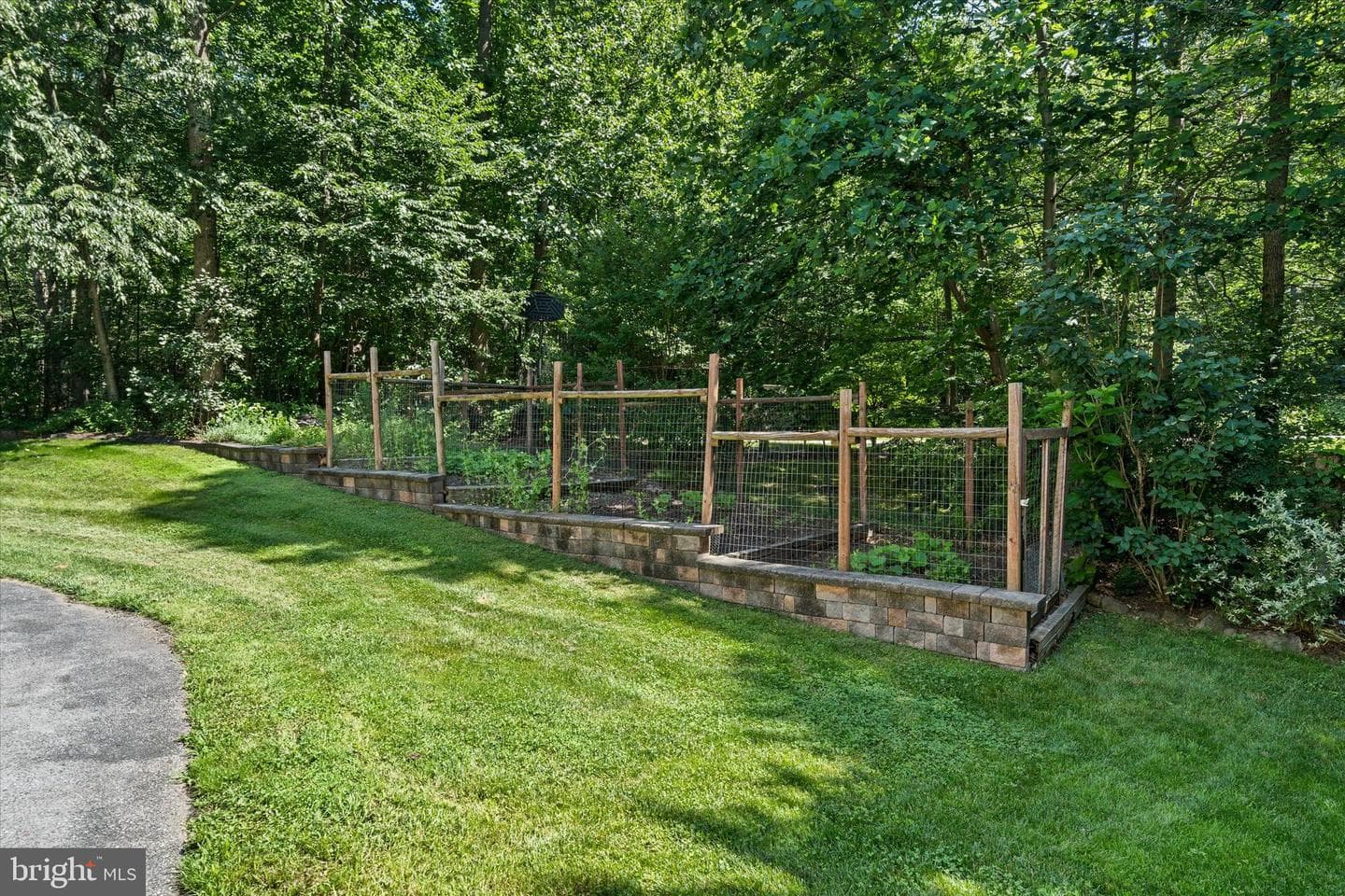 3044 Chestnut Hill Road photo 45