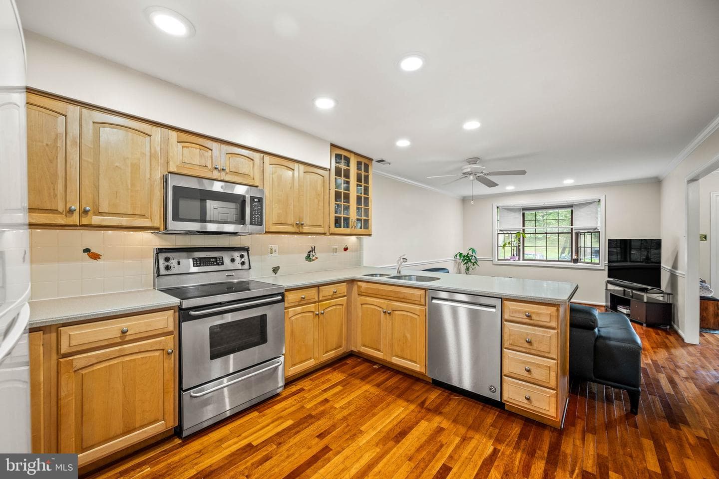 139 Putney Lane #139 photo 16