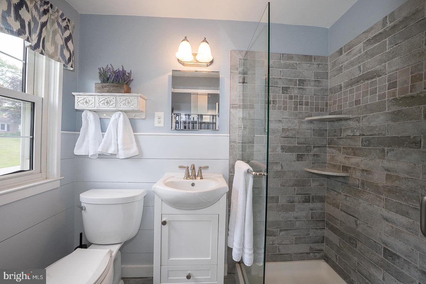 1414 Gary Terrace photo 34